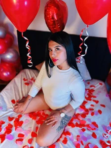 Sub_Scarlett 🌷 A tender look... a secret intention 💘 사진 4