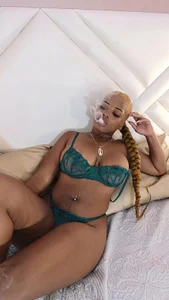 Public de _Shirley_  2 Imagens