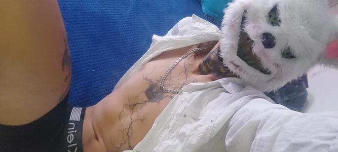 Tattoboy19cmHappy halloween and 1k Bild 3