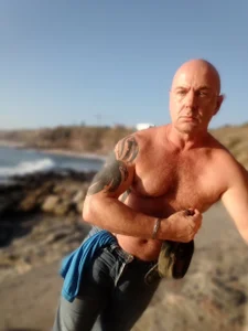 ManlyPrisonGuySexy on the beach图片 2