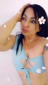 marien_thomson_ Blue Pic 2