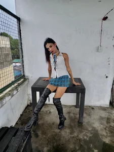 XwildCUcumberX i am sexy hot - {count, plural, one {תמונה אחת} two {שתי תמונות} many {# תמונות} other {# תמונות}}