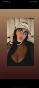 chelaqueen_: Public ( 9 фото)