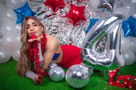 Victtoria_Parker kullanıcısının 4 July 💙❤️🤍 albümü -  4 fotoğraf