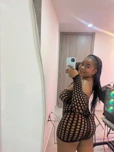 Sienna_ColeのDelicious Siennaの枚の写真