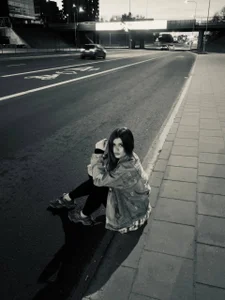MiaRoika Public Poză 2