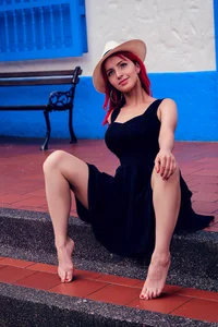 julietaanalsquirt medellin Foto 4