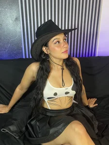 Blue0Velvet kullanıcısının sexy cowgirl albümü -  4 fotoğraf