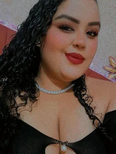 MelannieSimons me Pic 4