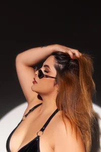 Caroline_Laurent_ Sexiness , hotness , and those for you🔥🔥 slika 4