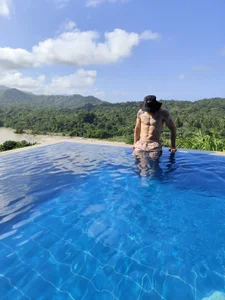 Public de mckanna  5 photos