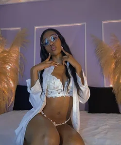 Haileyconnors_BEING CUTIE图片 3