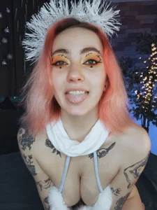 Alex_Fck: СНЕГУРОЧКА ( 4 фото)