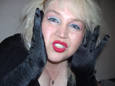 Blasflittchen sexy Bitch Pic 8