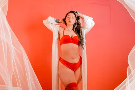 Red goes with everything! 🥴💖 de Laurent_elis  4 photos