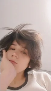 MerrieBarnicle Smile between moments 💗 Pic 4