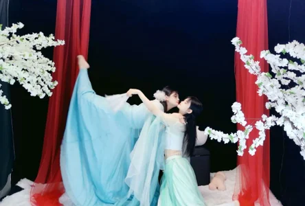 Banana-Milk69 Public Gambar 6