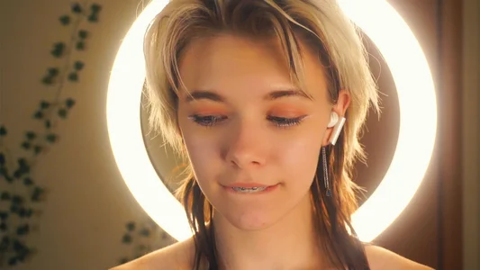 MadalynNosel sun Pic 2