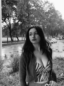 Lola_Sparks Public Pic 6