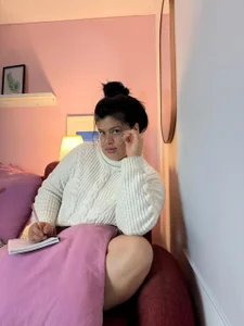 adhara-walk READING A BOOK صورة واحدة|adhara-walk READING A BOOK صورتان|adhara-walk READING A BOOK  2 صور|adhara-walk READING A BOOK  2 صورة