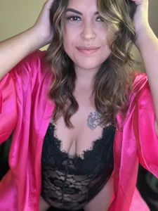 LillyHernandez Pretty in Pink 🩷 Pic 4