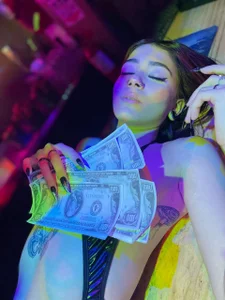 AmyPalmmerのClub nigth 🔥の 2枚の写真