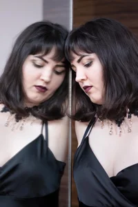 ILoveToFeelU dracula Pic