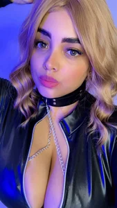 Zoe Latex🖤 de Zoe_rey Foto 8