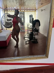 tiffany-smith Free รูป  9