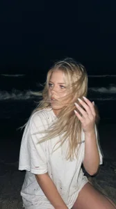 SandraGaze Public Foto 3