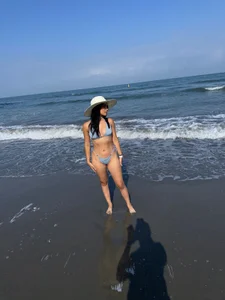 Chloe_Morgans life is better at the beach🏝💦 Foto 7