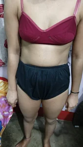 18_year_old_girl Public Pic