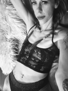 Public od Scarlet_Cinnamon_Heart  7 snímek