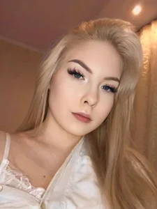 Mia_Gremorys Public Pic 2