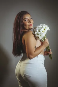 MeghanBurn FLOWERS Pic 2