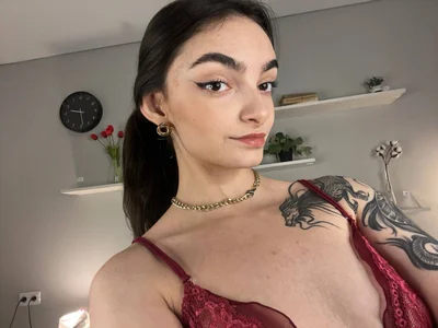 Morena_Dolceのhorny tailの枚の写真