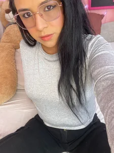 AliaAsad Alia wants to play with you 😈 Immagine 