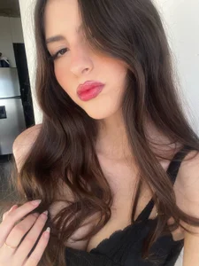 AlessiaLuxxの🍒の 2枚の写真