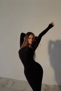 CrazyDaniela Public  2টি ছবি