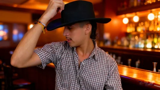 Alan_Del_Reyxのguys I look like a big sexy cowboy or what do you thinkの 4枚の写真