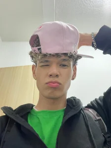 HORNY_PRETTYのDavid🩷の 3枚の写真