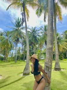 nicoleebony1 A day at the beach Pic 5