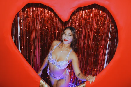 Kitty_oficial_ 💗💗 Gambar 3