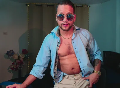 LucasGaeelのglassesの 2枚の写真