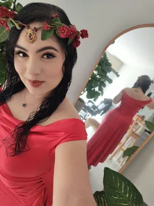 Lia_Hurley: Happy Valentine's Day ( 6 фото)