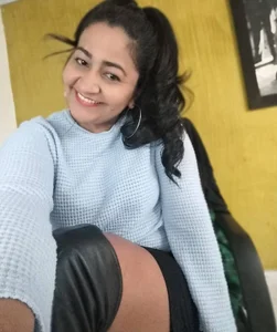 Adele_Sweett legs Poză 6