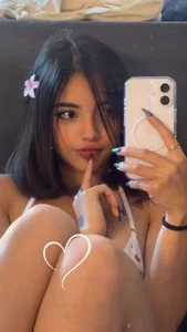 Victoriaa2_Doll CUTE VICTORI.. HELP ME REACH 1,000 LIKES Poză