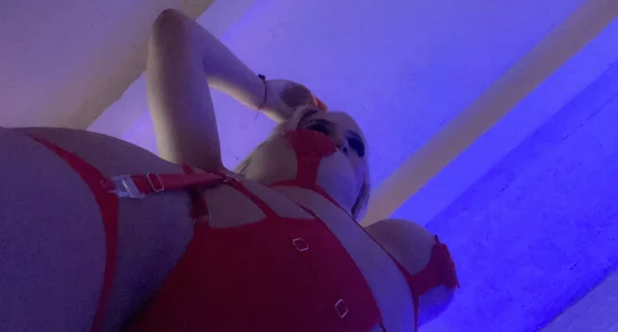 Sleepershemalesx1 queen Pic 4