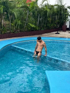 Stefan_big_cock kullanıcısının ME albümü -  6 fotoğraf