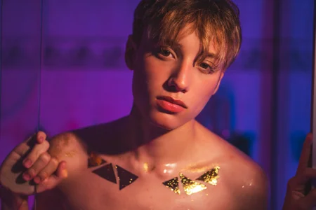 I can be your favorite temptation 🔥❤ de Isaac_Grey  9 photos